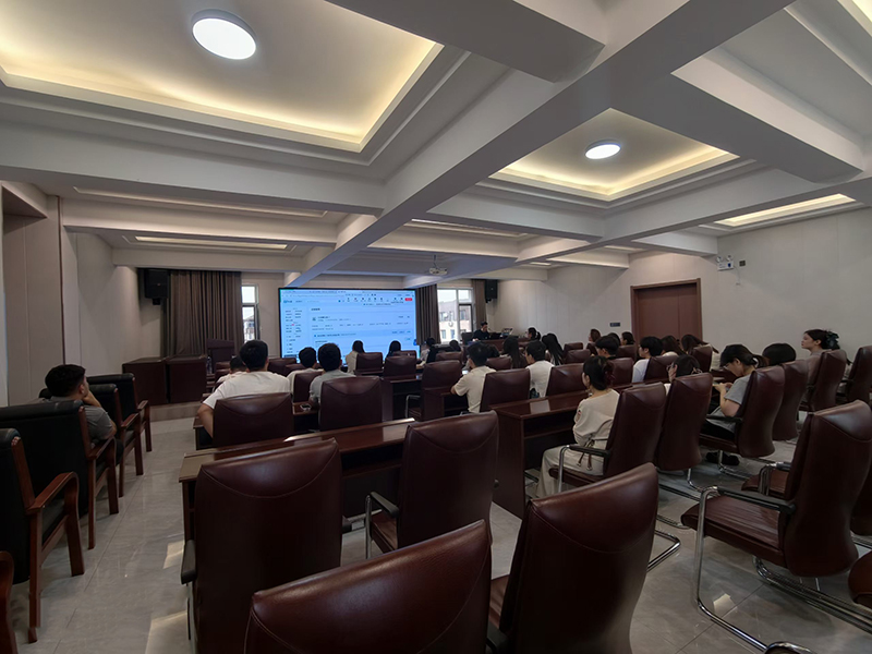 公司召开直播运营团专项培训 赋能团队专业能力提升